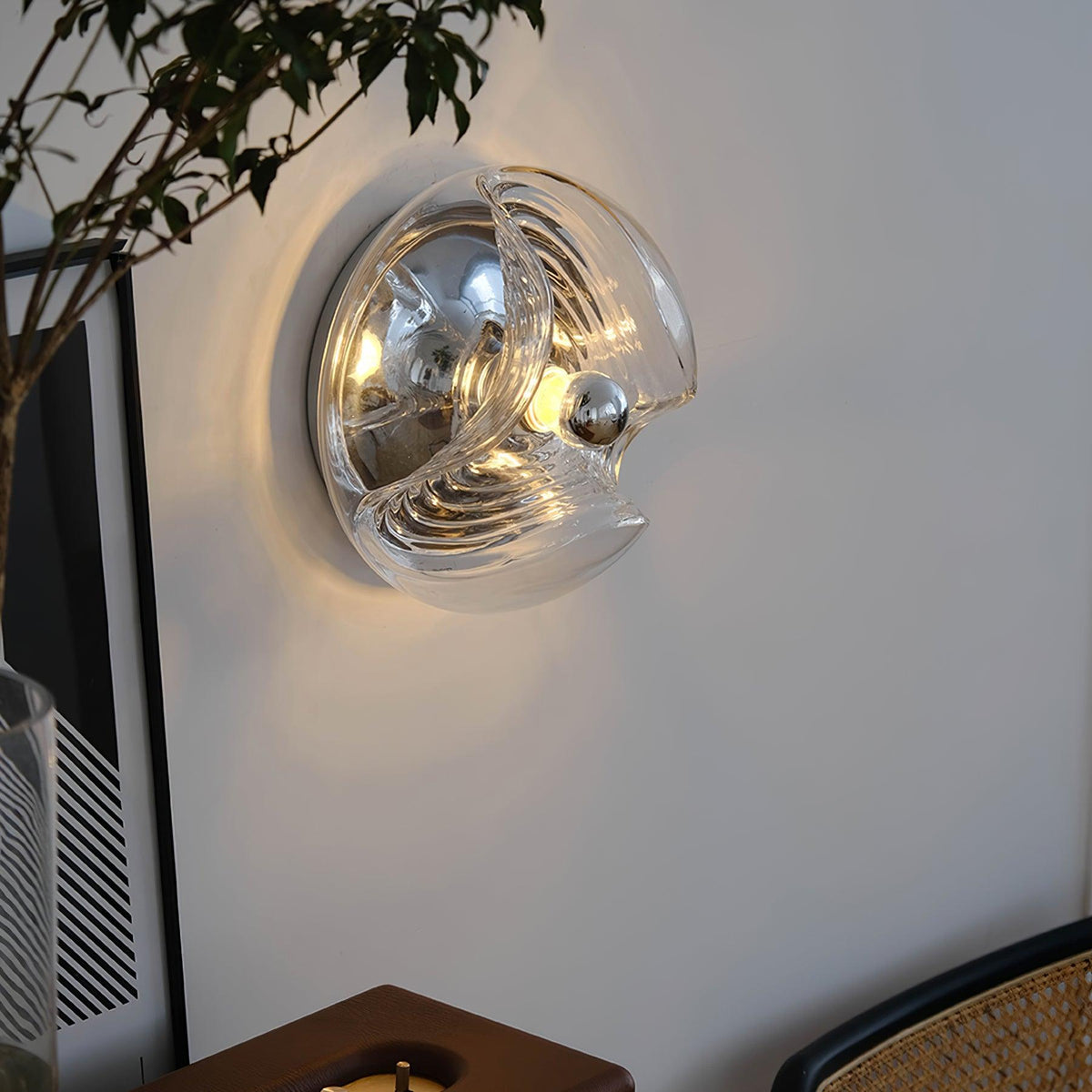 Aplique de pared moderno con textura en espiral, color gris y transparente