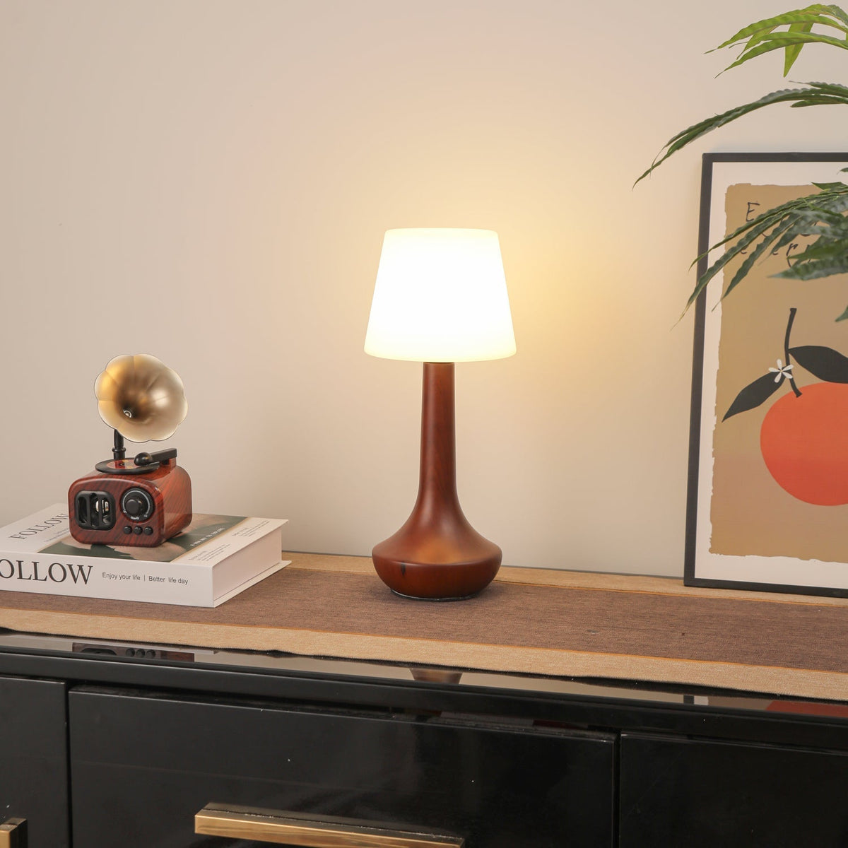 Bello lámpara de mesa de madera
