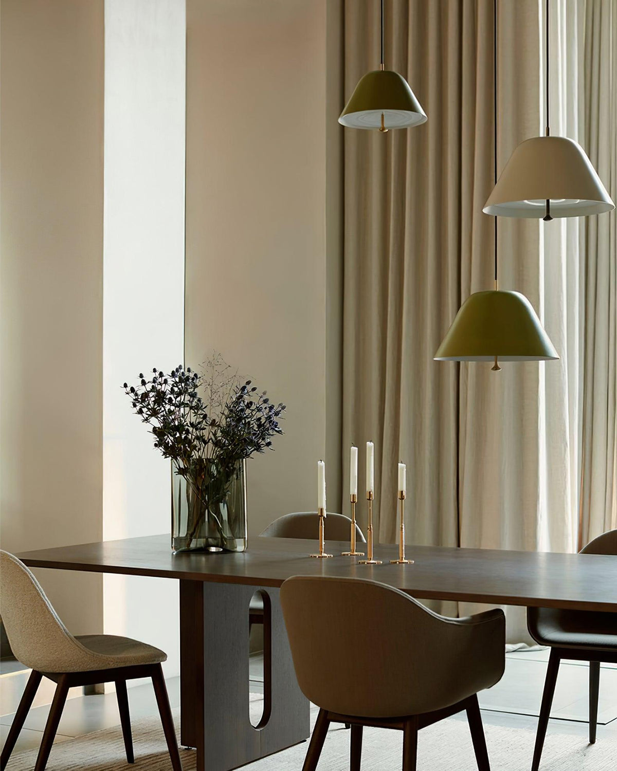 Lámpara colgante moderna de metal en verde y blanco minimalista