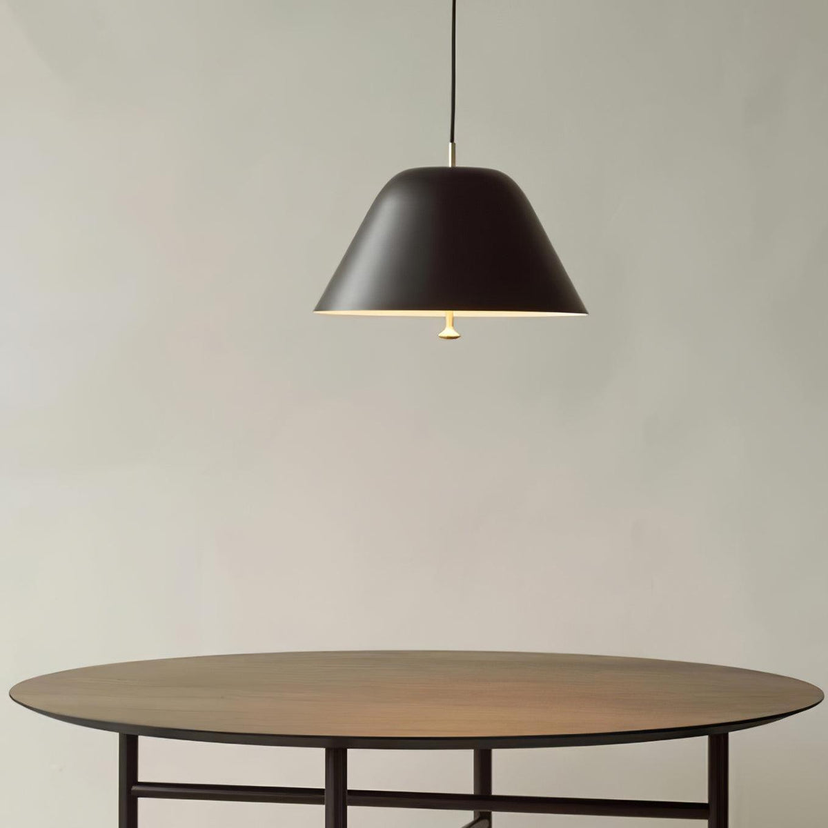 Evir lámpara colgante en vidrio, latón y estilo minimalista