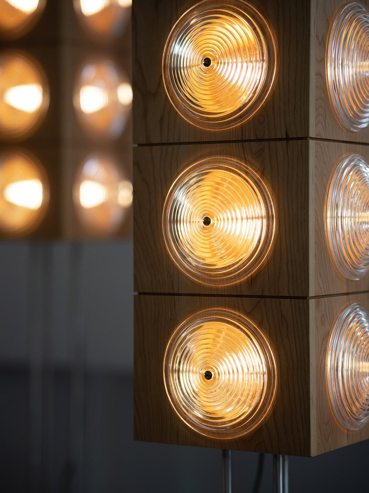 Avraearae lámpara de pie modular de madera