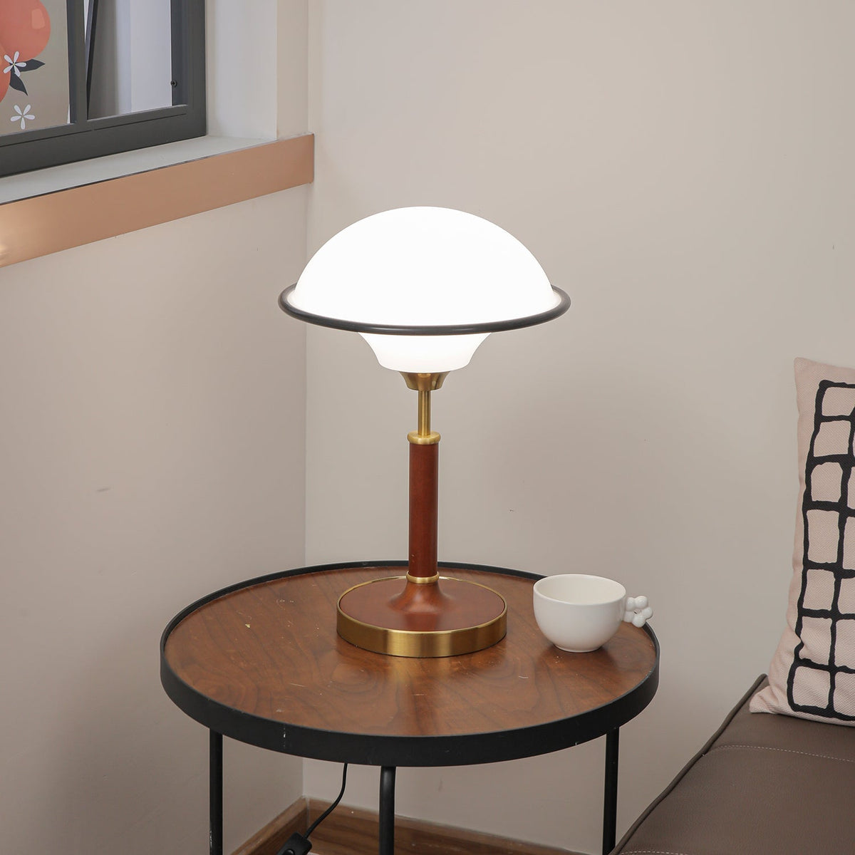 Solstic lámpara de mesa de madera estilo mid-century