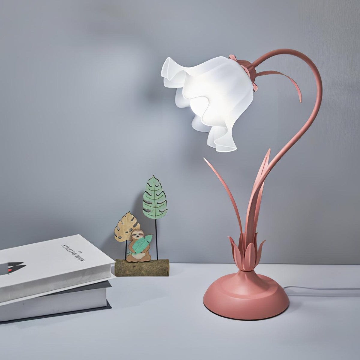 Zorien lámpara de mesa de acrílico con diseño floral