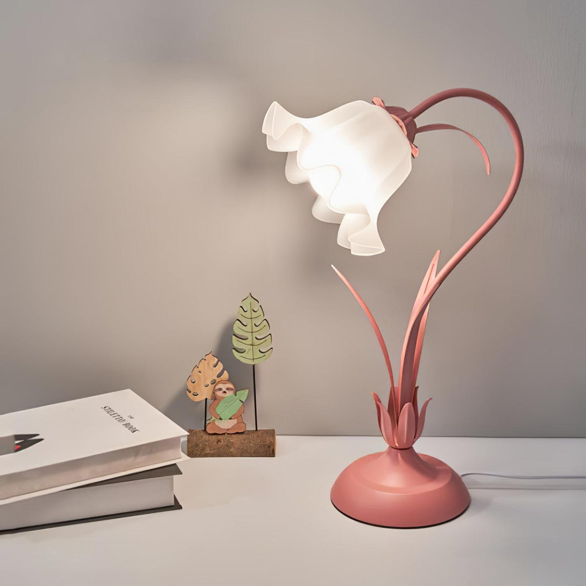 Zorien lámpara de mesa de acrílico con diseño floral