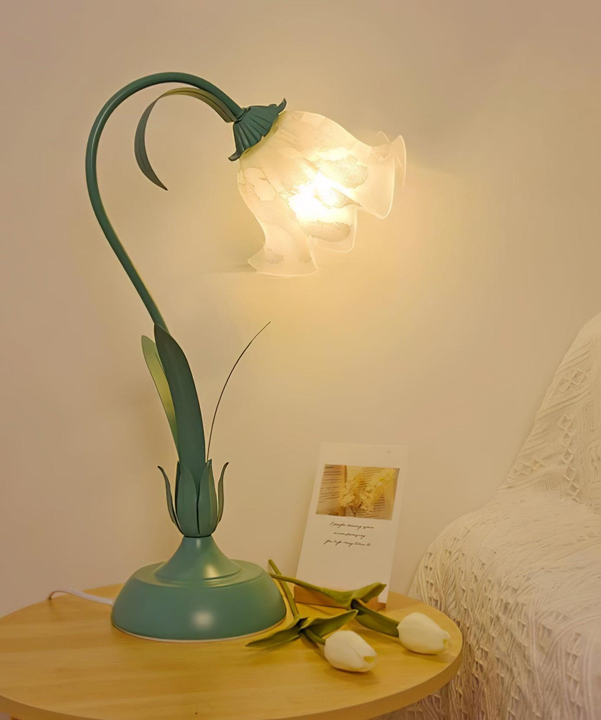 Zorien lámpara de mesa de acrílico con diseño floral
