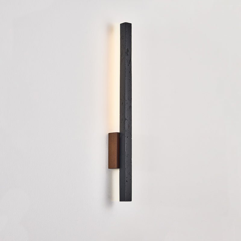 Juna aplique de pared lineal negro de travertino