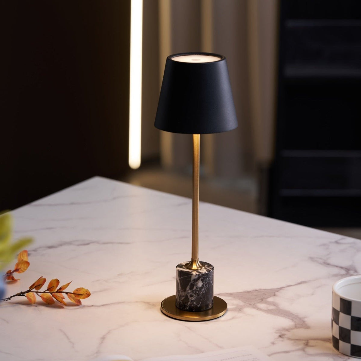 Penny lámpara de mesa minimalista