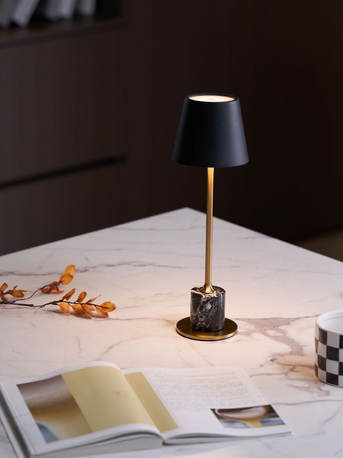 Penny lámpara de mesa minimalista