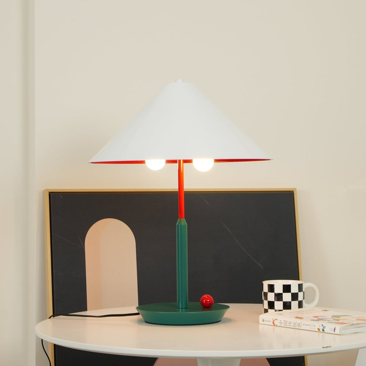 Liorinina lámpara de mesa moderna