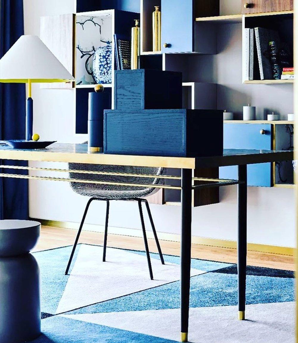 Liorinina lámpara de mesa moderna