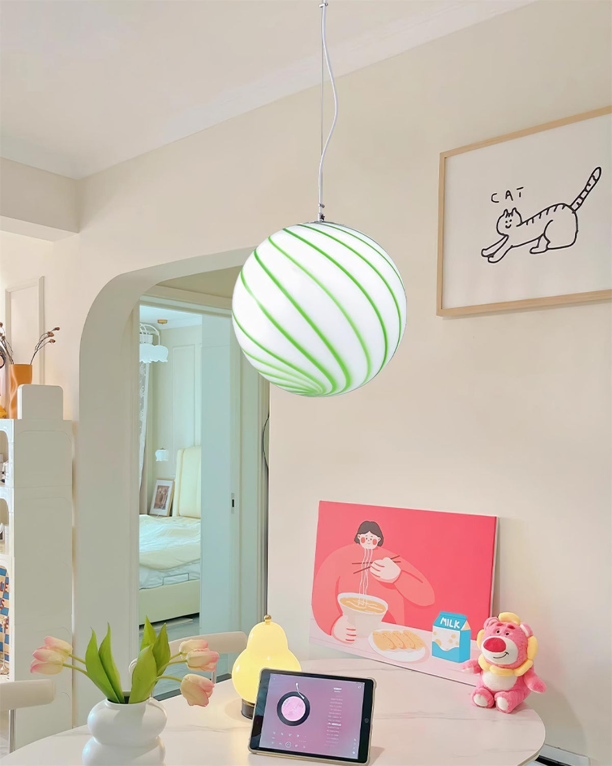 Kairo lámpara colgante de vidrio con esfera y rayas en espiral verde