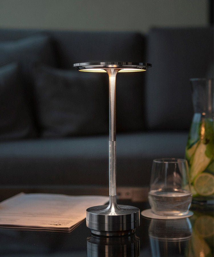 Solvane lámpara de mesa recargable
