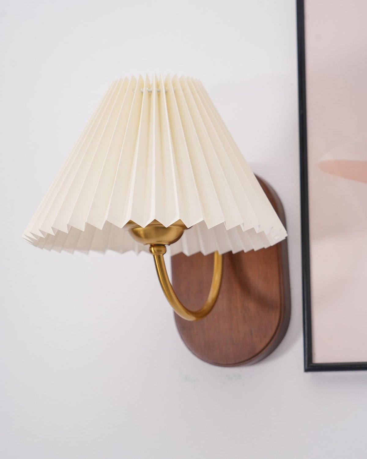 Teriiraine aplique de pared vintage con sombra plisada