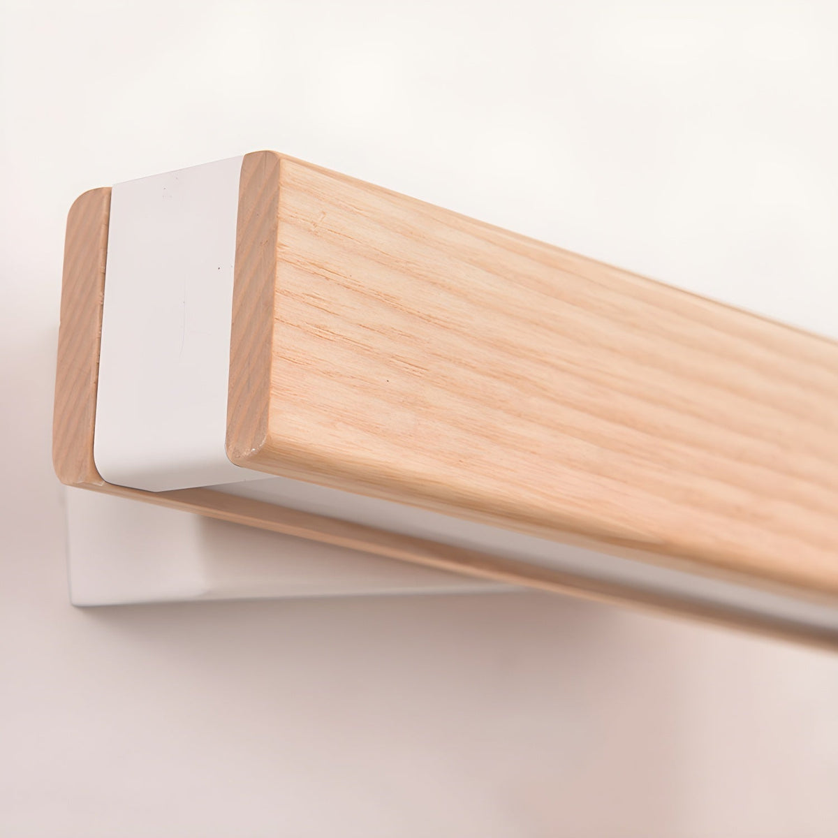 Nave aplique de pared de madera y acrílico