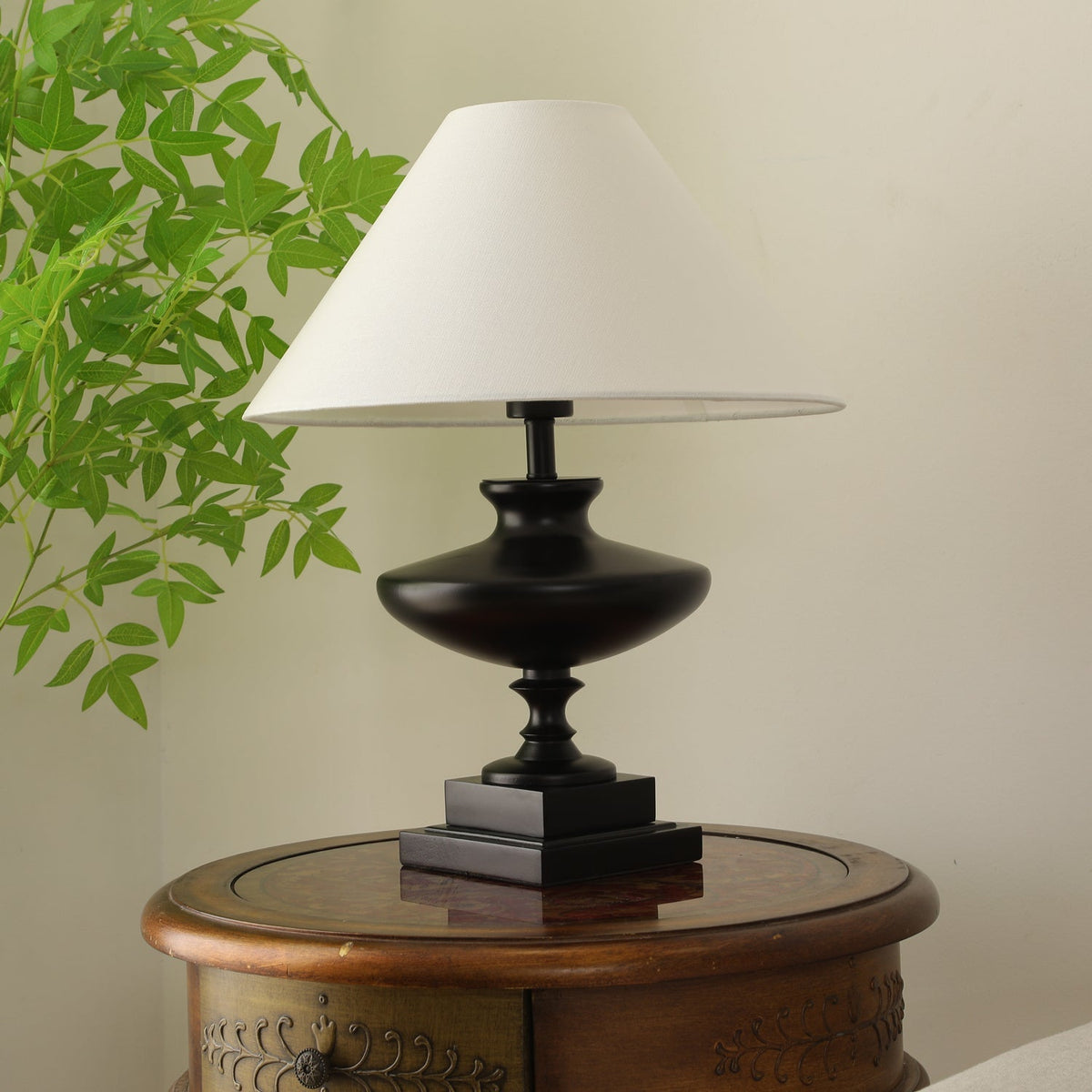 Liorat lámpara de mesa de madera y tejido