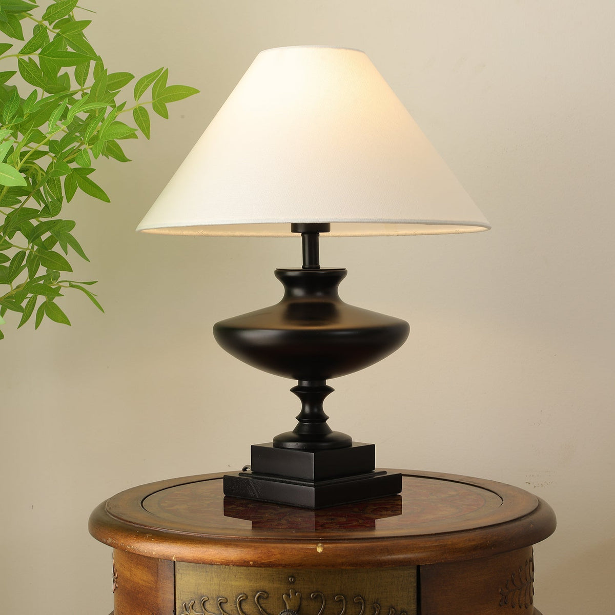 Liorat lámpara de mesa de madera y tejido