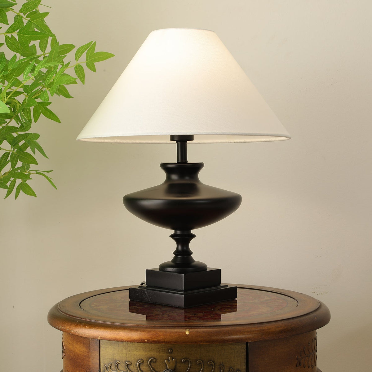 Liorat lámpara de mesa de madera y tejido