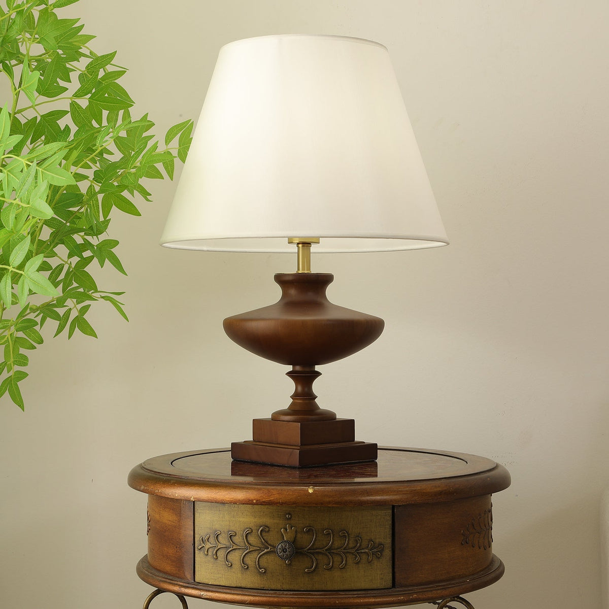 Liorat lámpara de mesa de madera y tejido