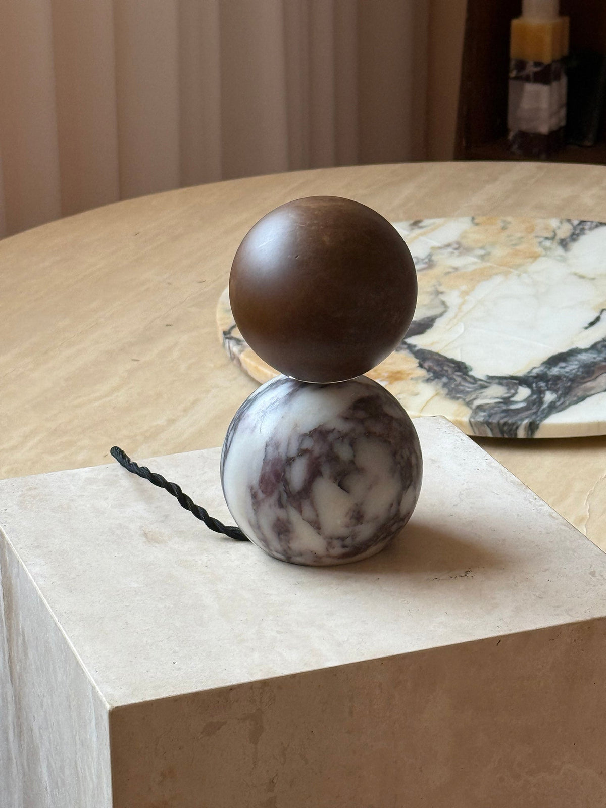 Ceaty lámpara de mesa
