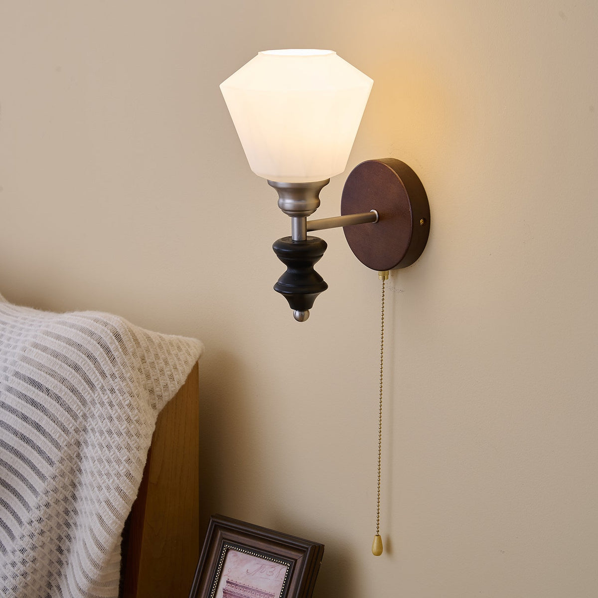 Lucille aplique de pared elegancia de estilo clásico Art vidrio madera