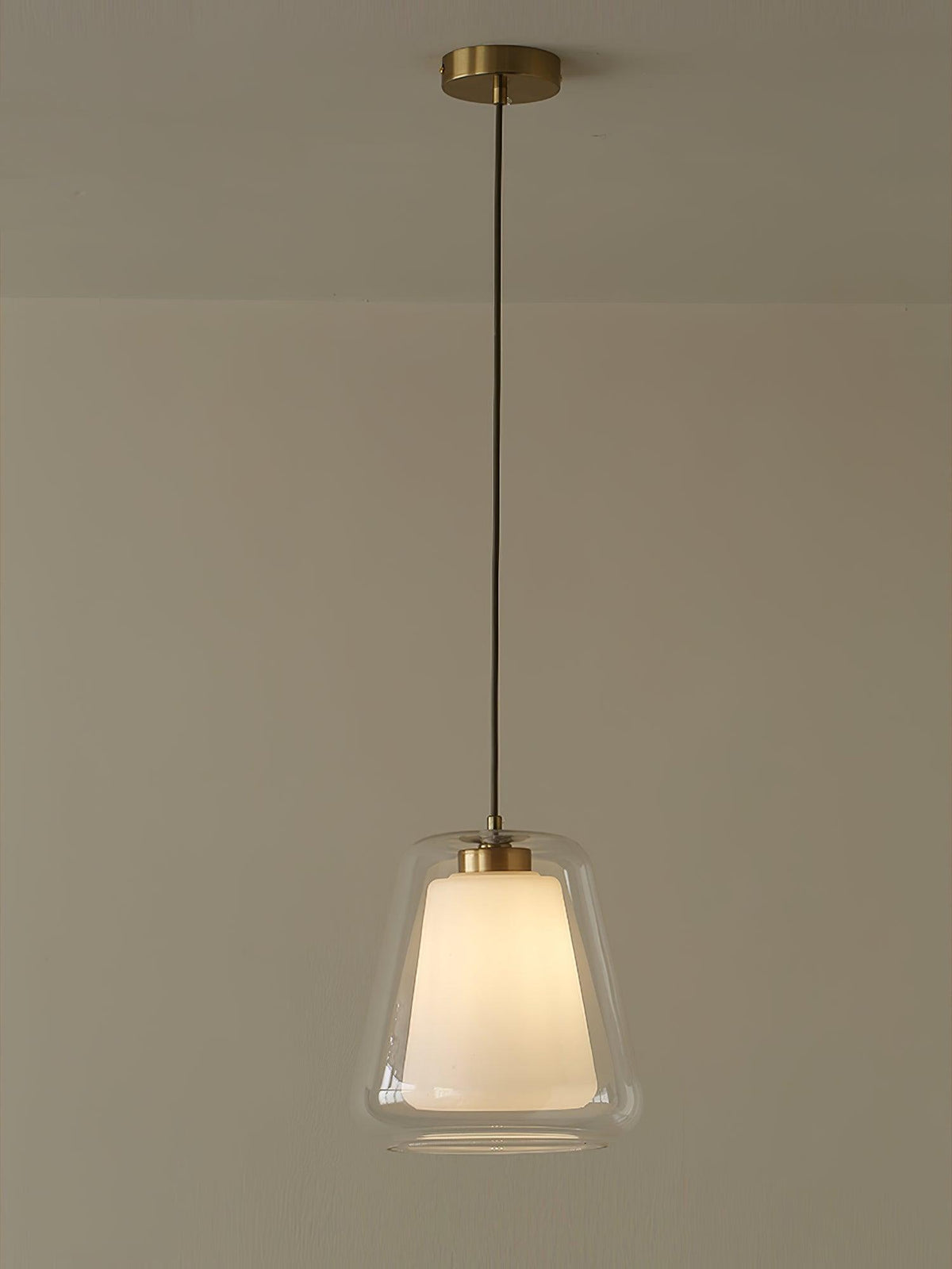 Ate lámpara colgante contemporánea dorada