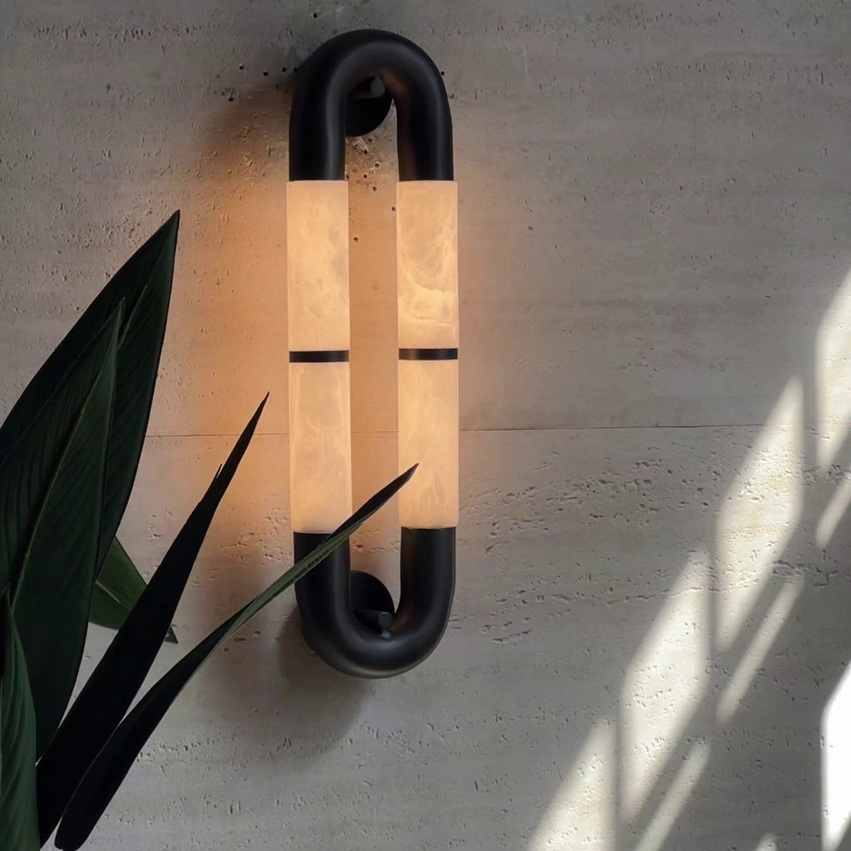 Gloxa Arc Twin aplique de pared alabastro