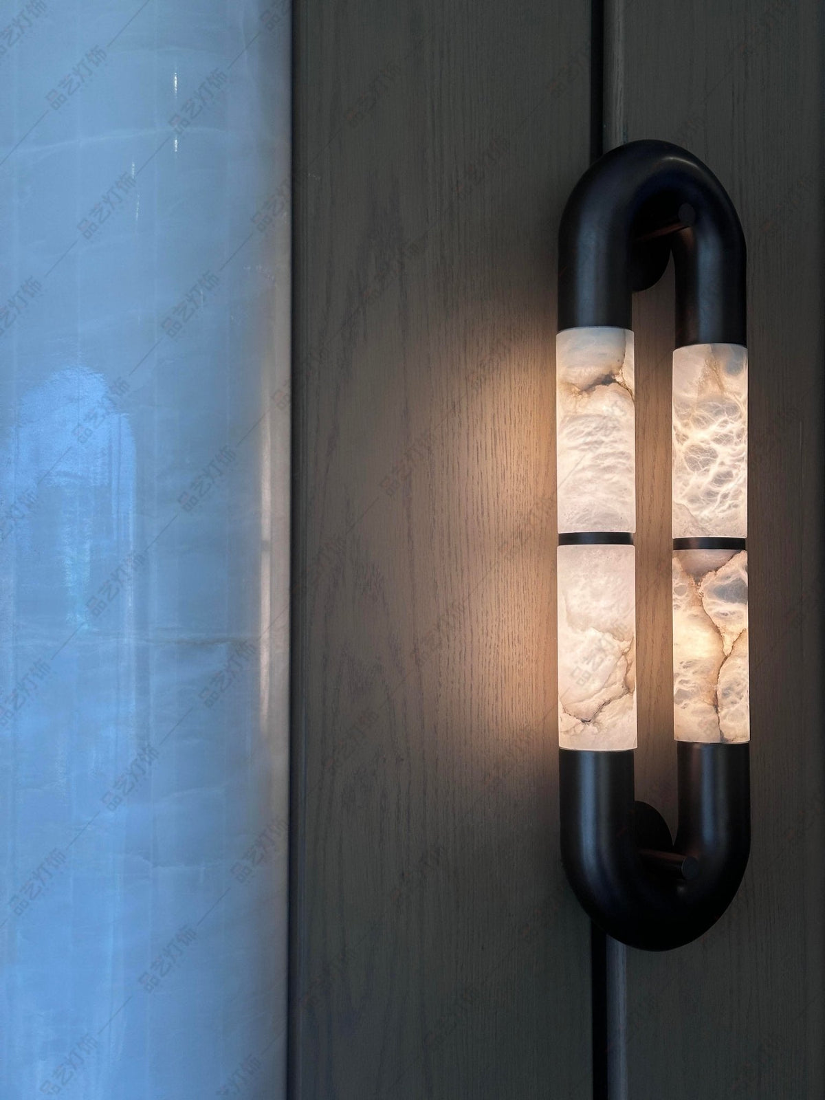 Gloxa Arc Twin aplique de pared alabastro