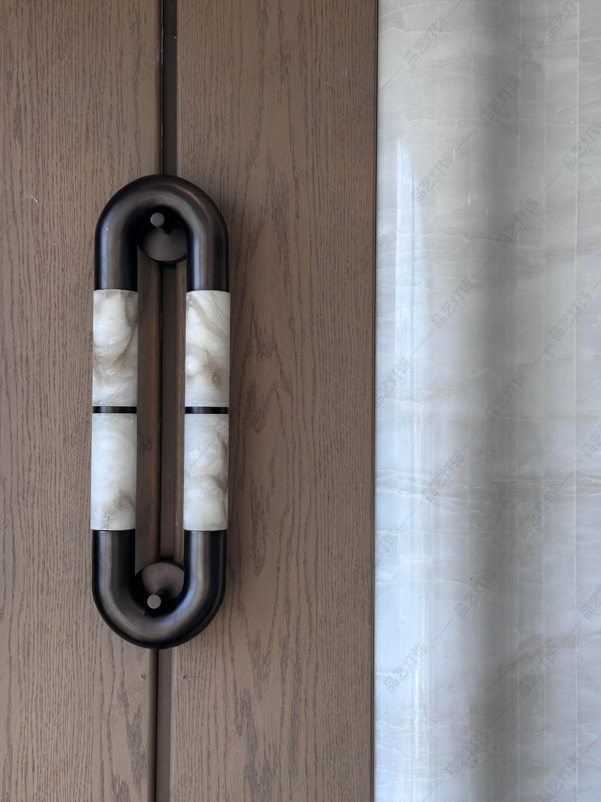 Gloxa Arc Twin aplique de pared alabastro