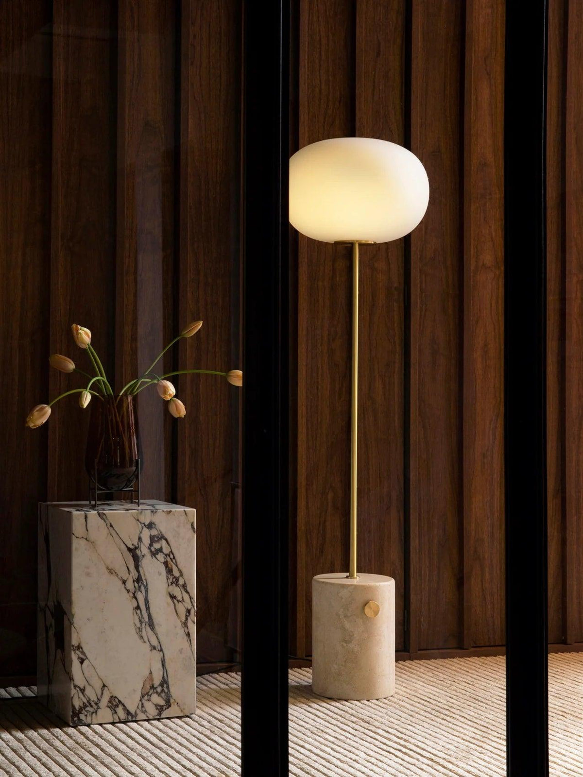 Iloryra Column-Base de travertino lámpara de pie