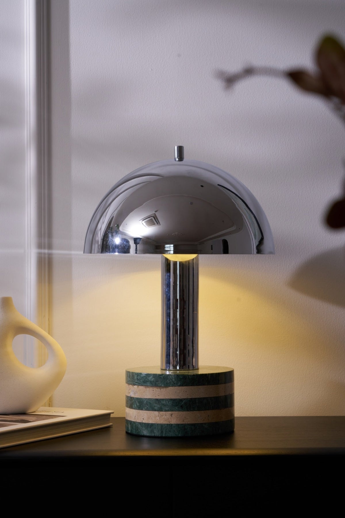 Strata lámpara de mesa minimalista en mármol