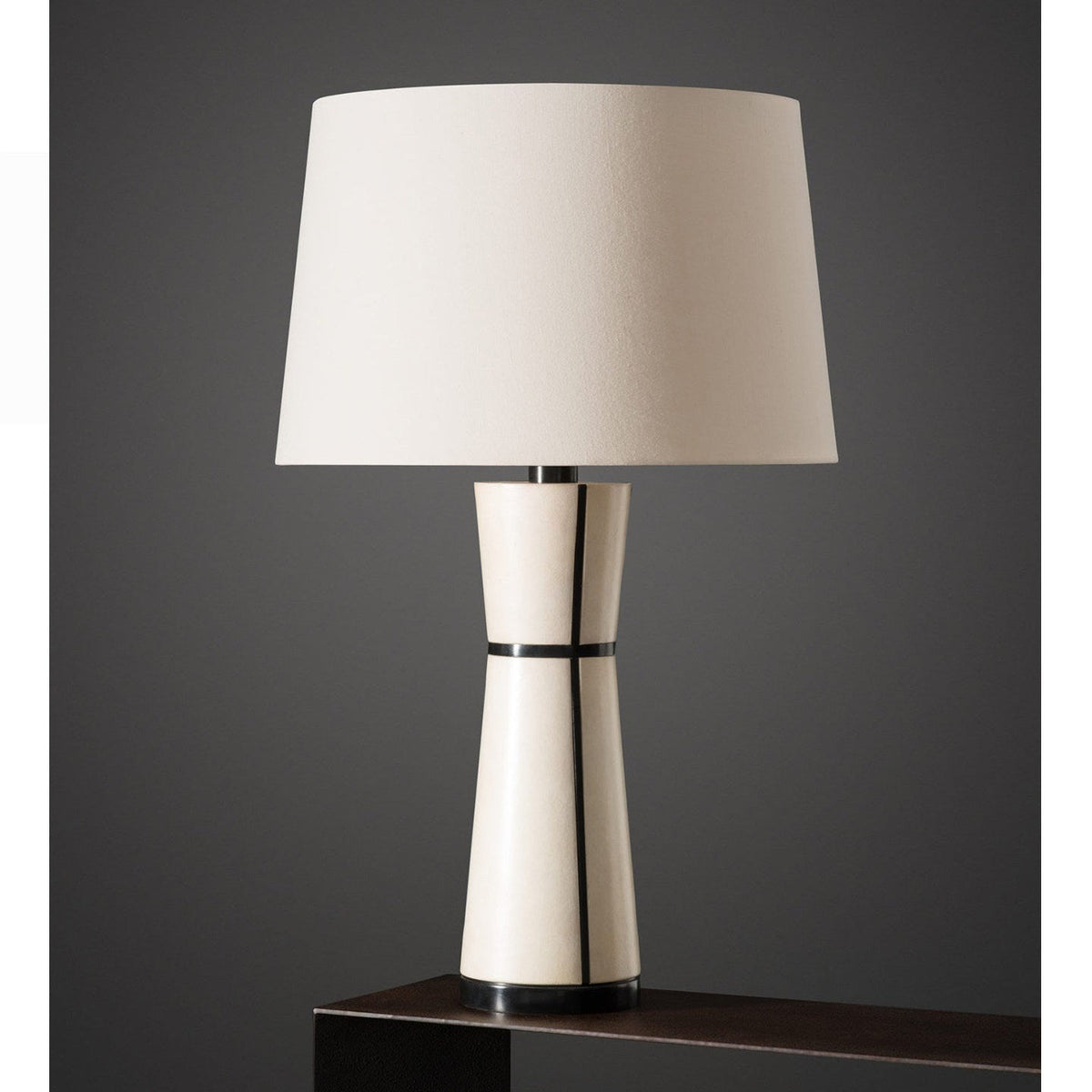 Mireria lámpara de mesa de cuero