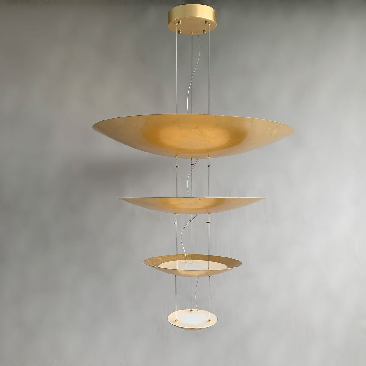 Phelion lámpara colgante de capas con hoja de oro dorada