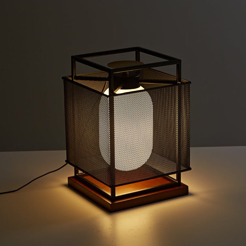 Bravik lámpara de mesa