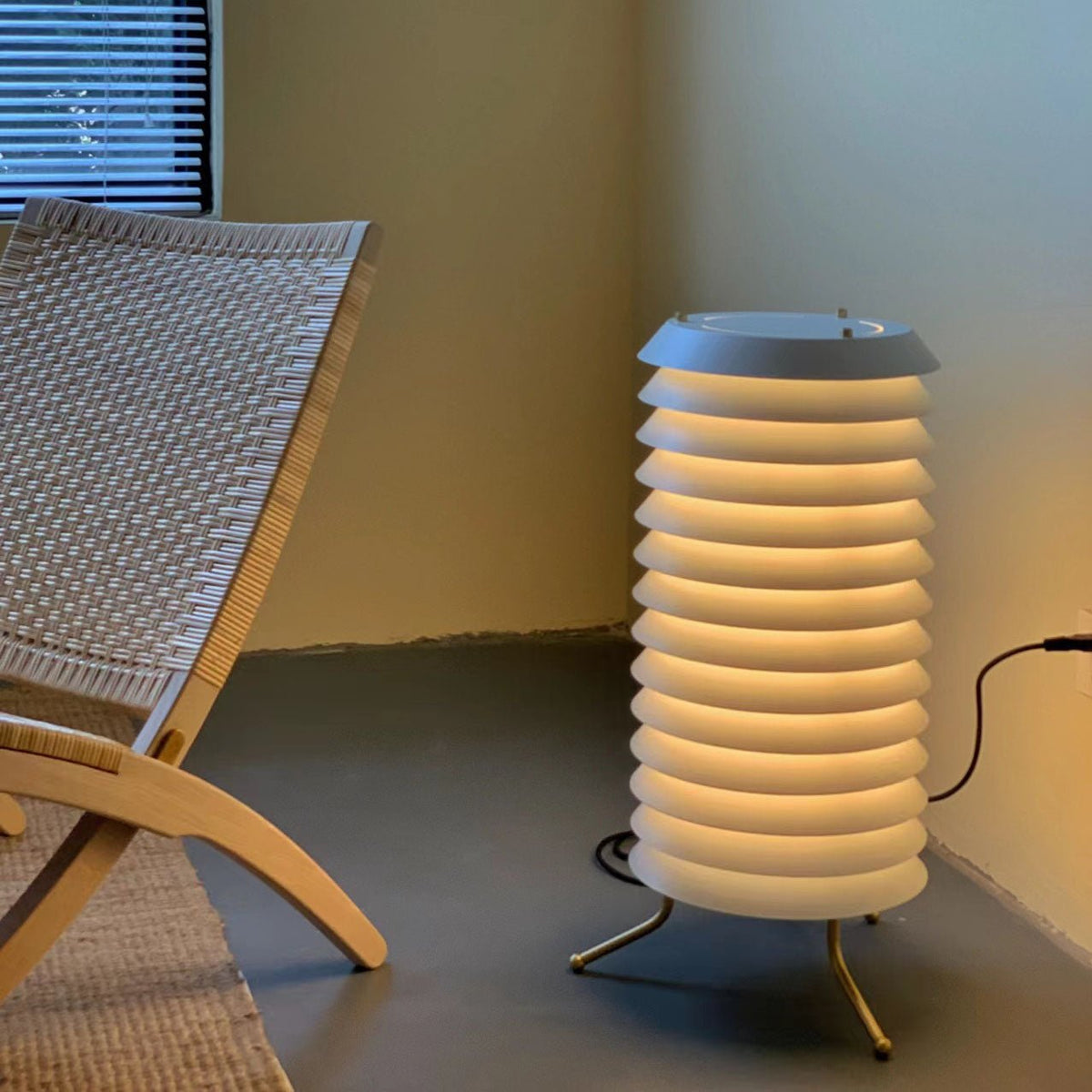 Orelelette lámpara de mesa Lattice escandinava