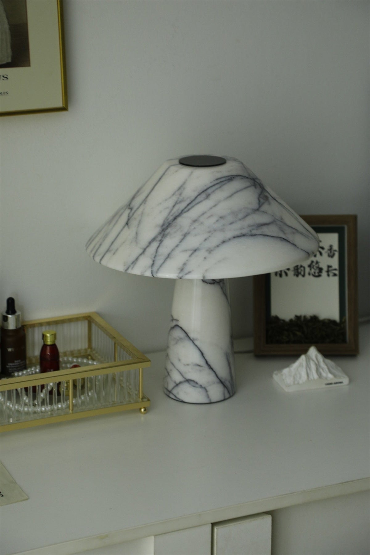 Dashiell lámpara de mesa moderna de mármol
