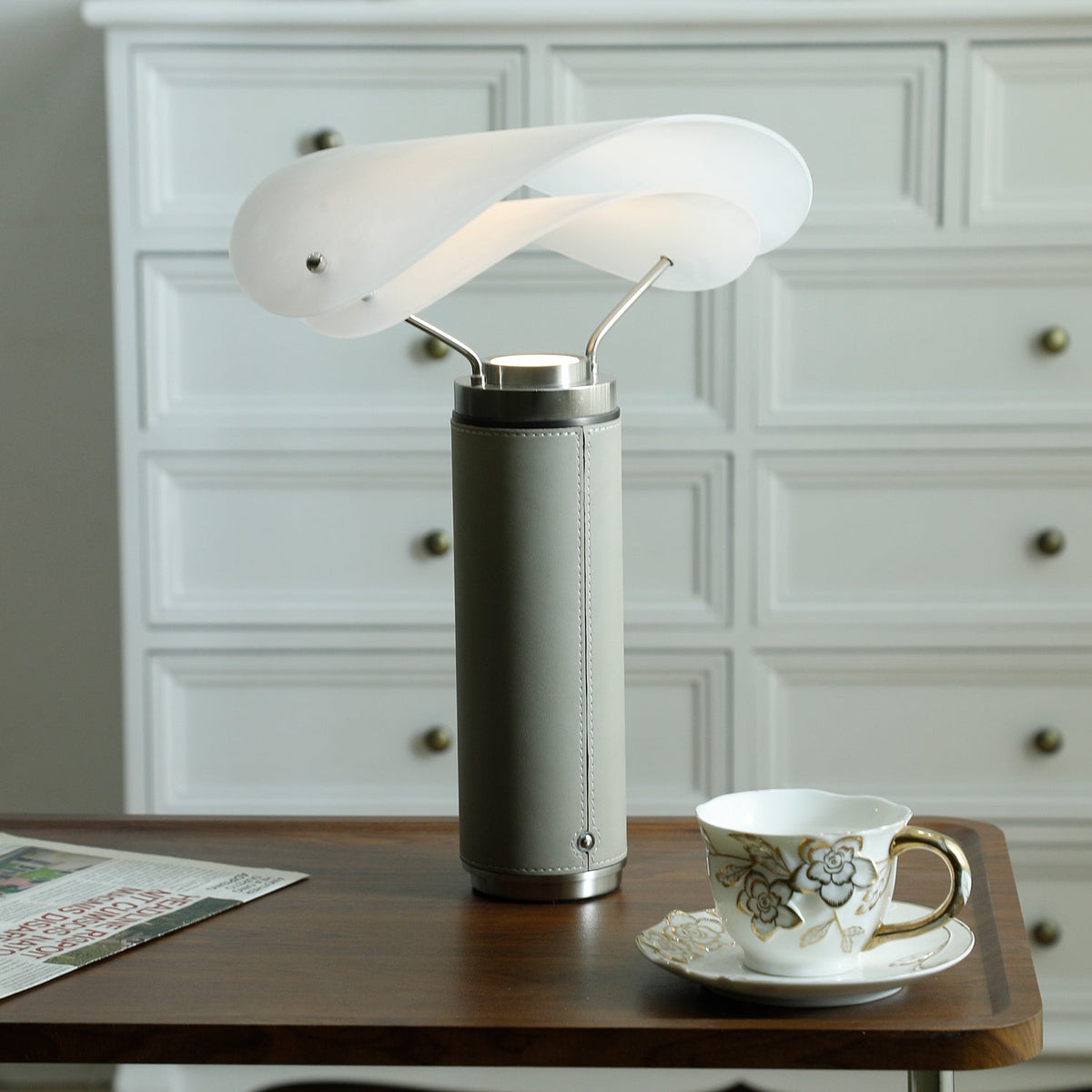 Inorielis lámpara de mesa escultórica de travertino