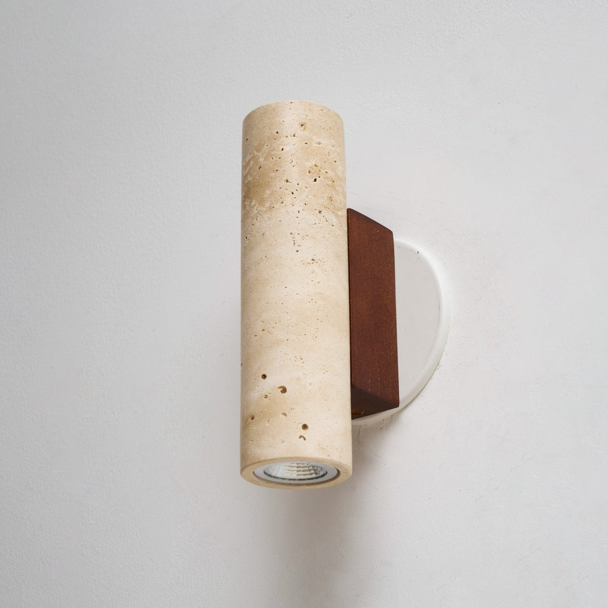 Nula aplique de pared cilindro madera travertino