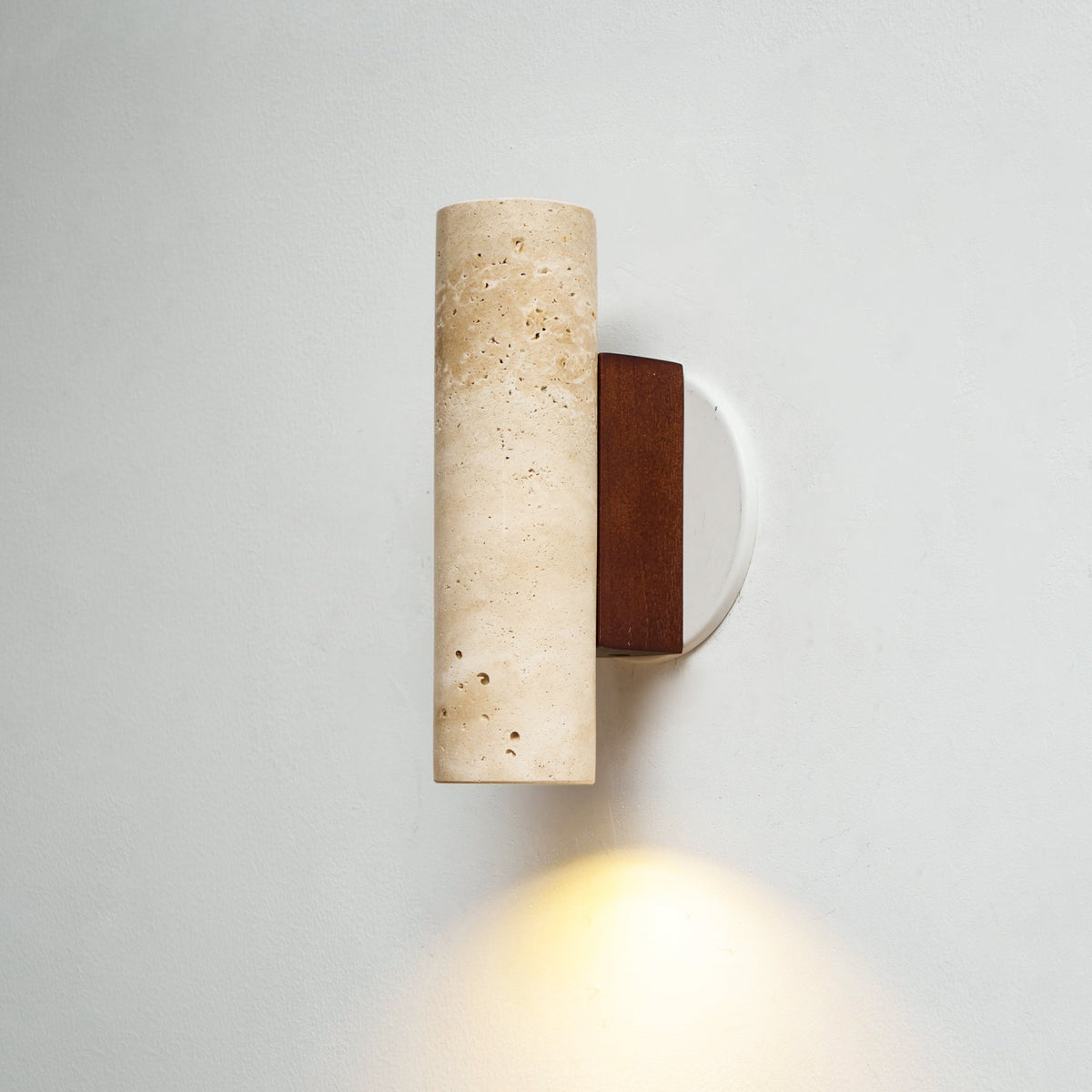 Nula aplique de pared cilindro madera travertino