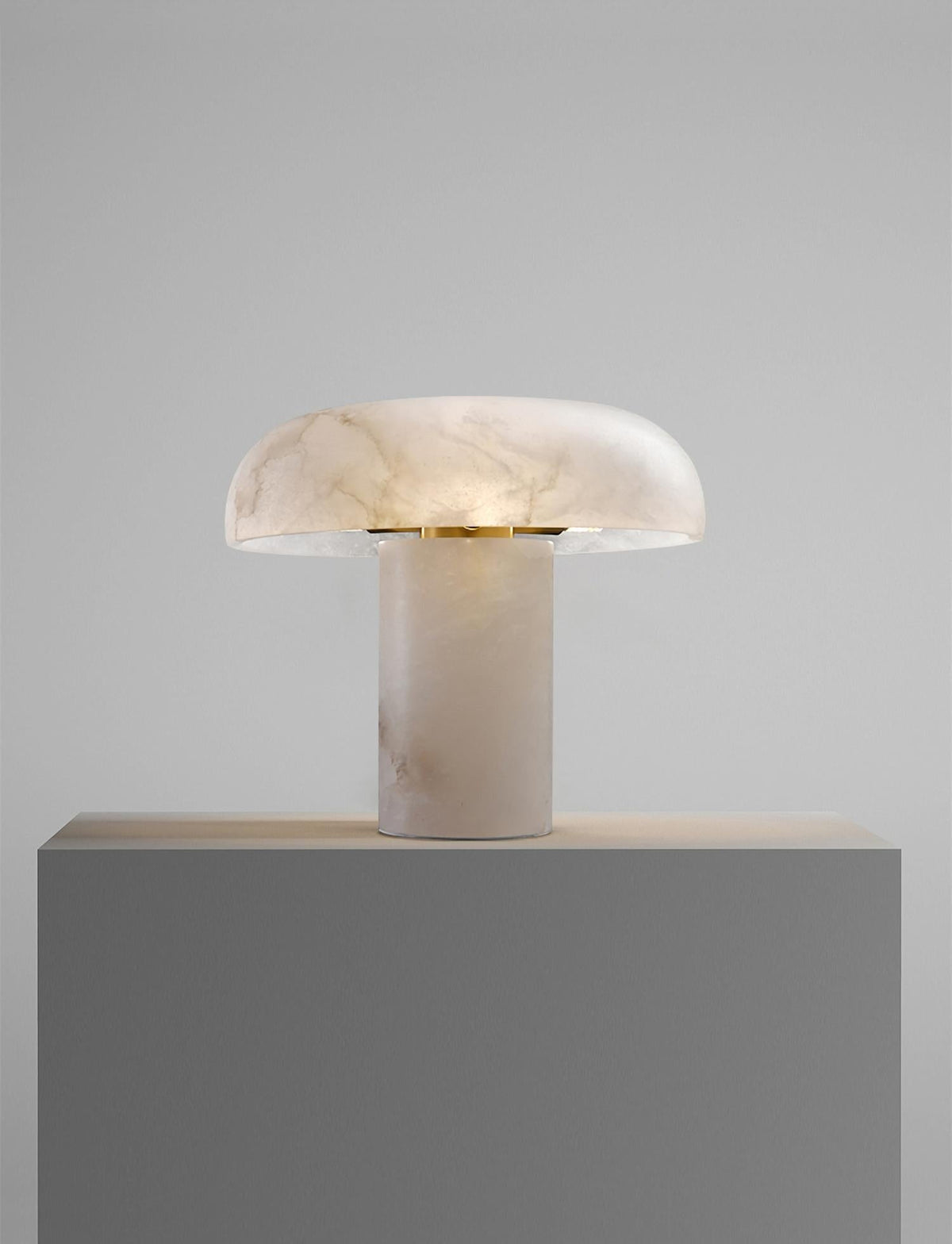 Milky lámpara de mesa