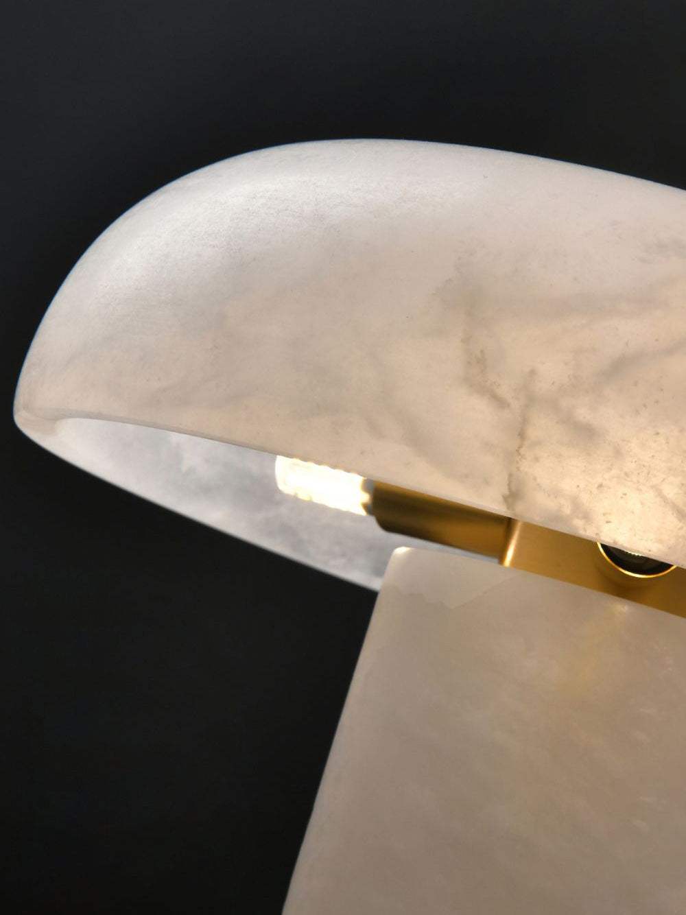 Milky lámpara de mesa