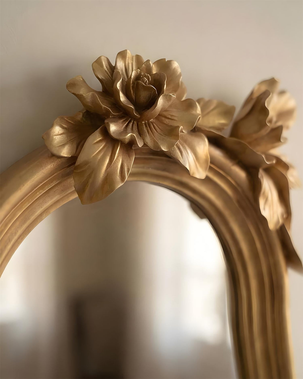 Calarora Mirror