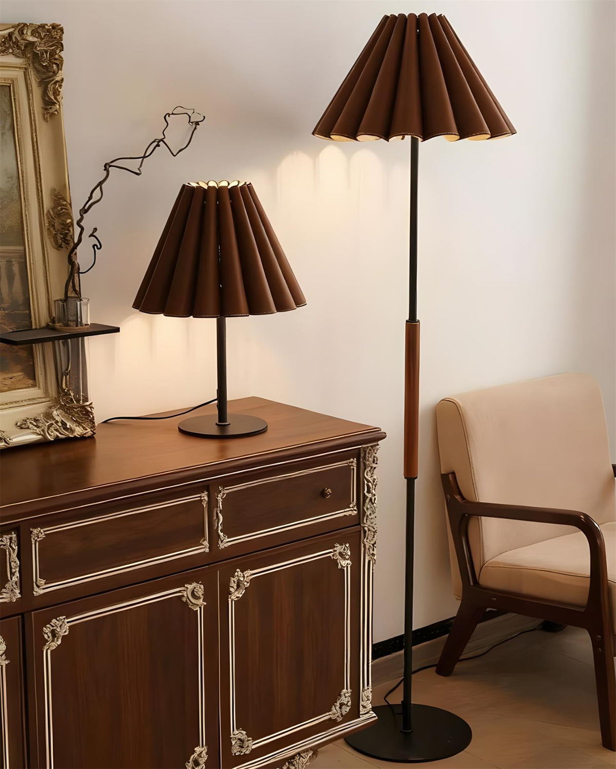 Laurel lámpara de mesa plisada