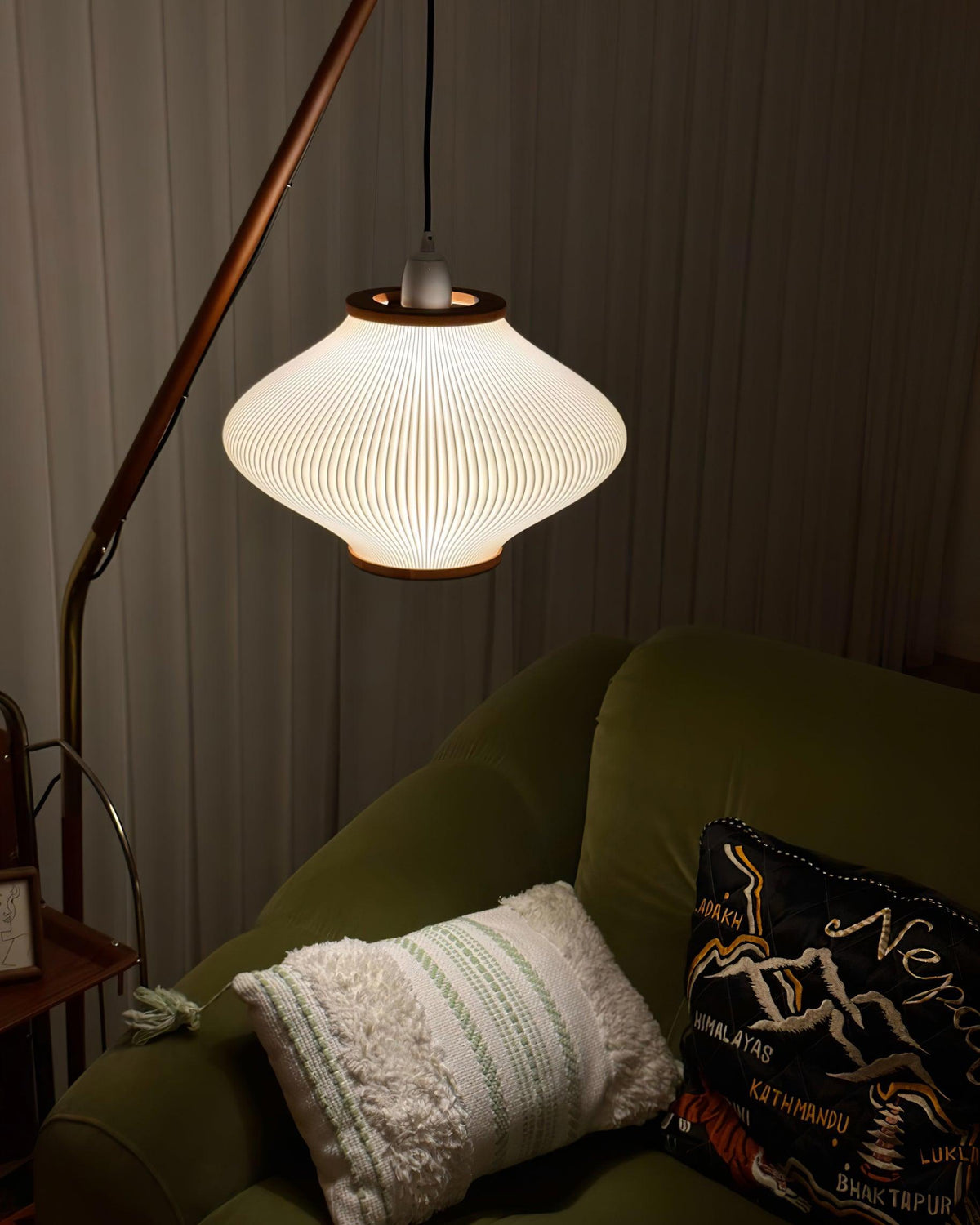 Ervenil lámpara de pie de madera y vidrio estilo mid-century