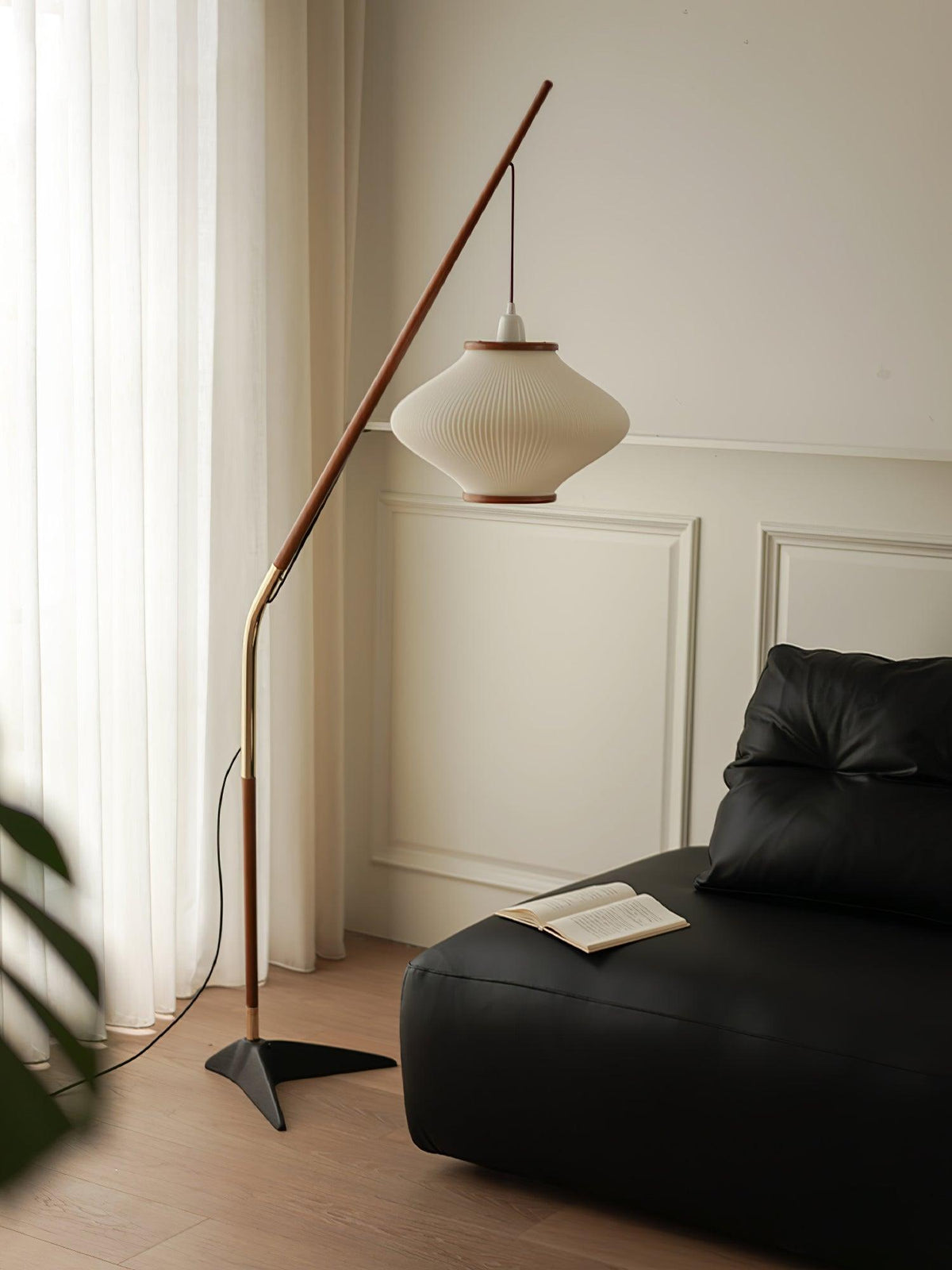 Ervenil lámpara de pie de madera y vidrio estilo mid-century