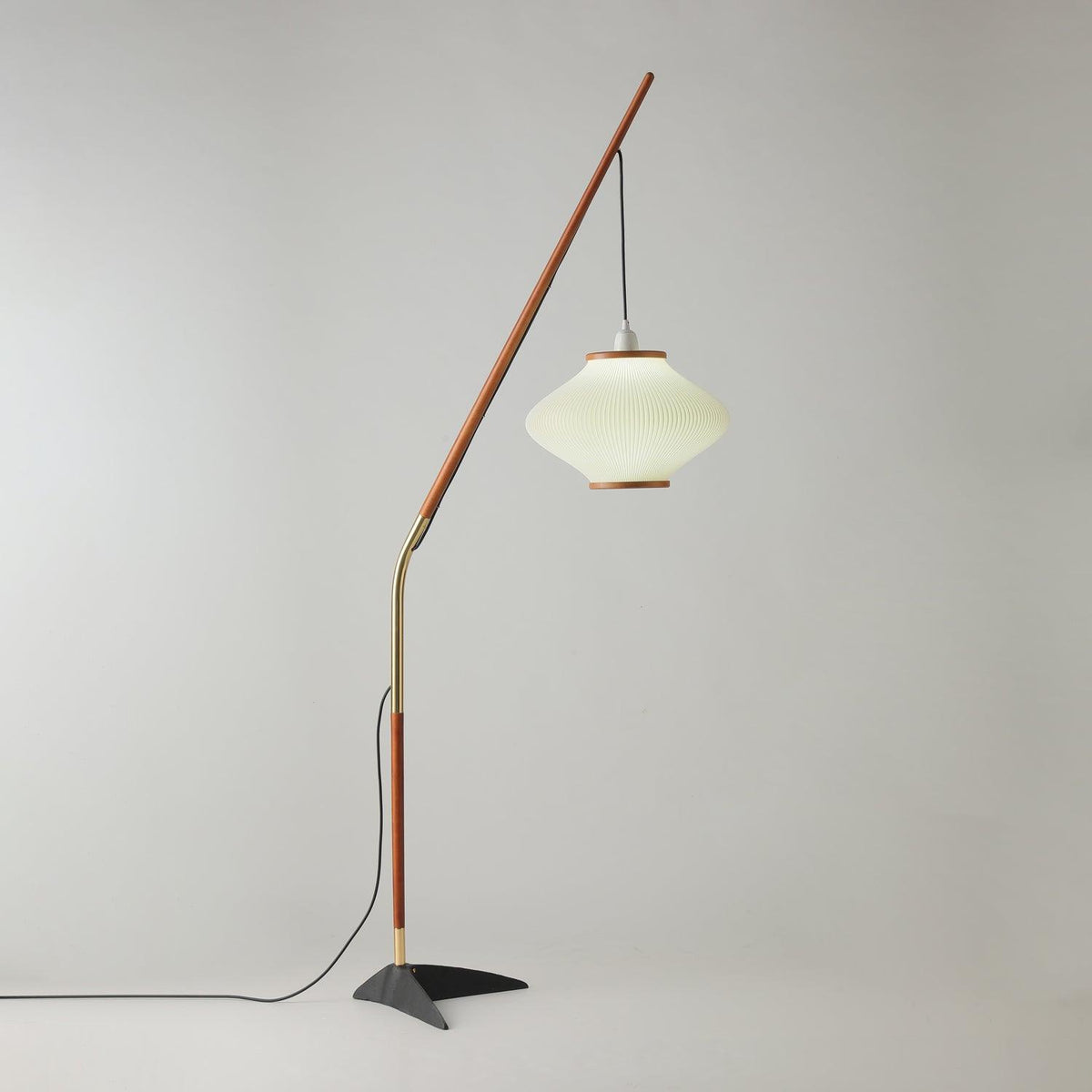 Ervenil lámpara de pie de madera y vidrio estilo mid-century