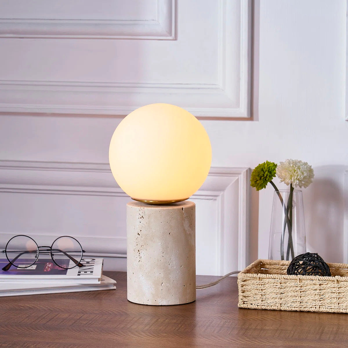 Norinise lámpara de mesa de travertino beige