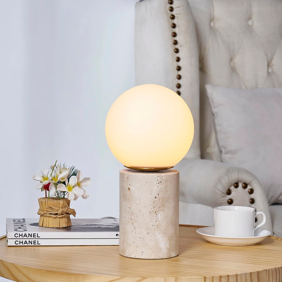 Norinise lámpara de mesa de travertino beige