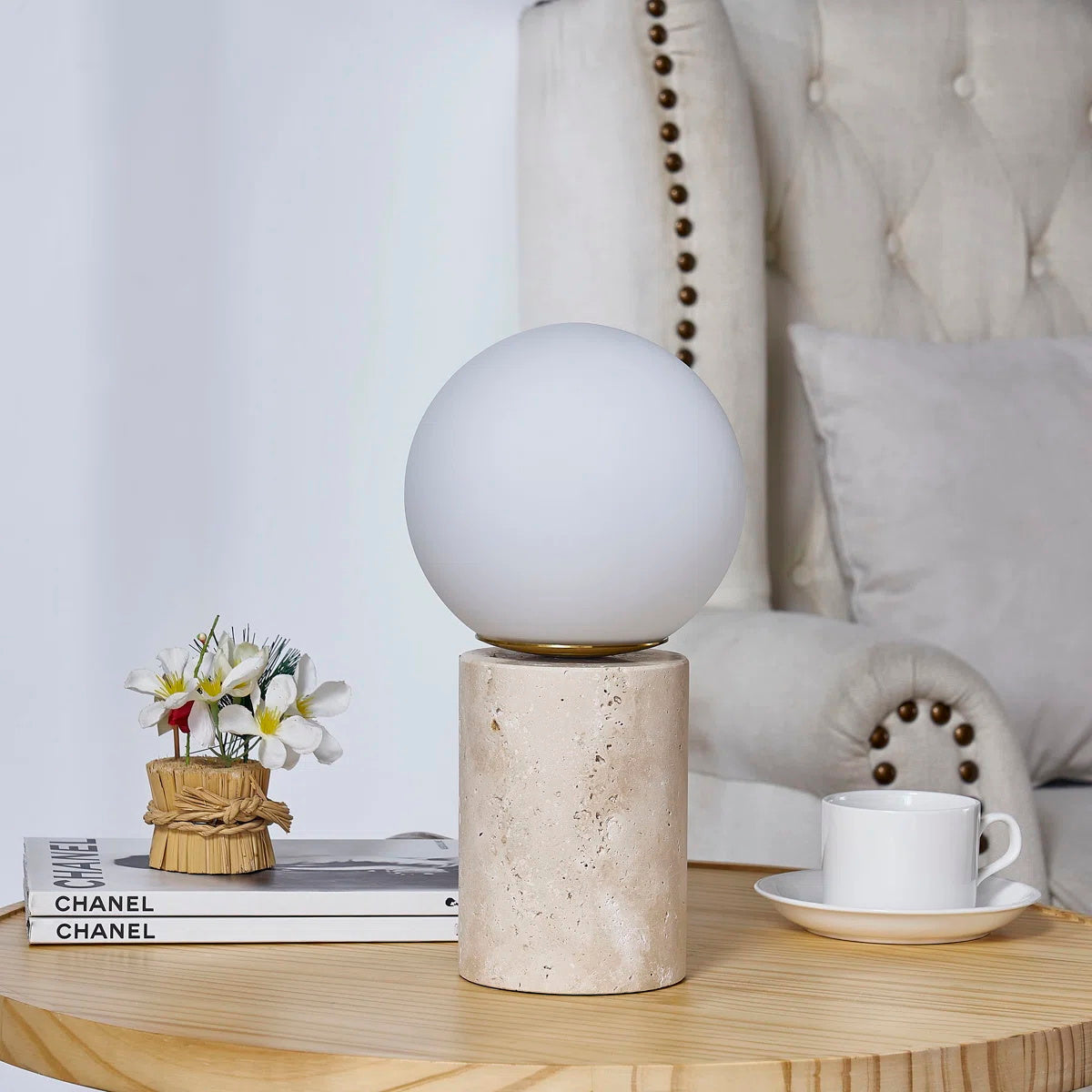 Norinise lámpara de mesa de travertino beige