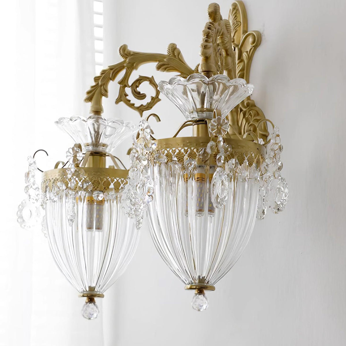 Vireon aplique de pared doble dorado moderno