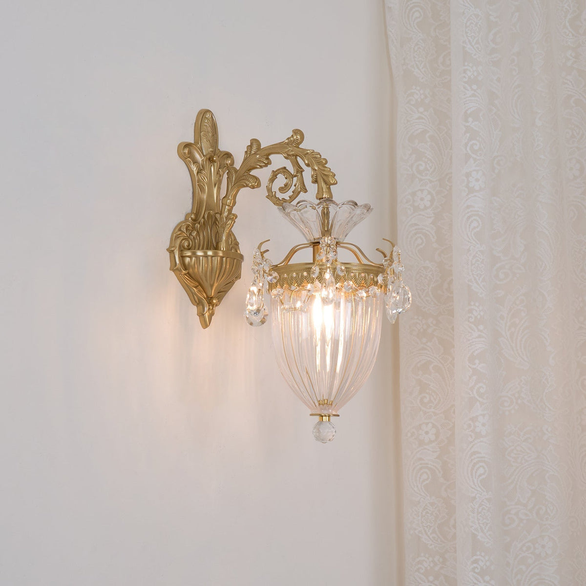 Vireon aplique de pared doble dorado moderno